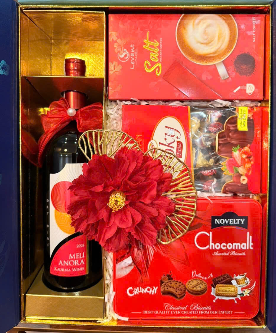 z7305875731544_5d8e9dd8edab5581fb97796f9a74e5d7